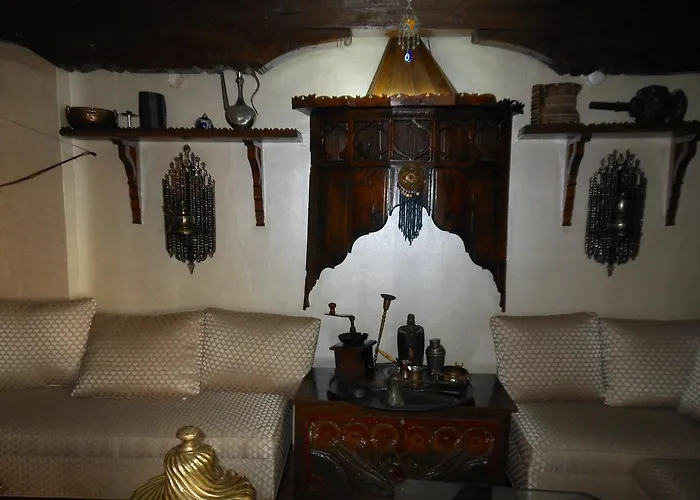 Hotell Ebru Antique 3*